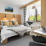 Zakatek Homestay szállás *