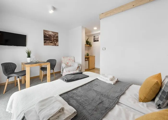 ホームステイ Zakatek